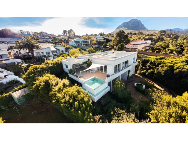  32  Companje road, Helderberg Estate, Somerset West 